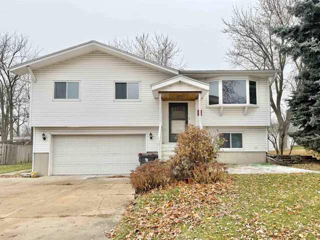 $279,000 | 410 Hart Drive, Clinton, WI 53525