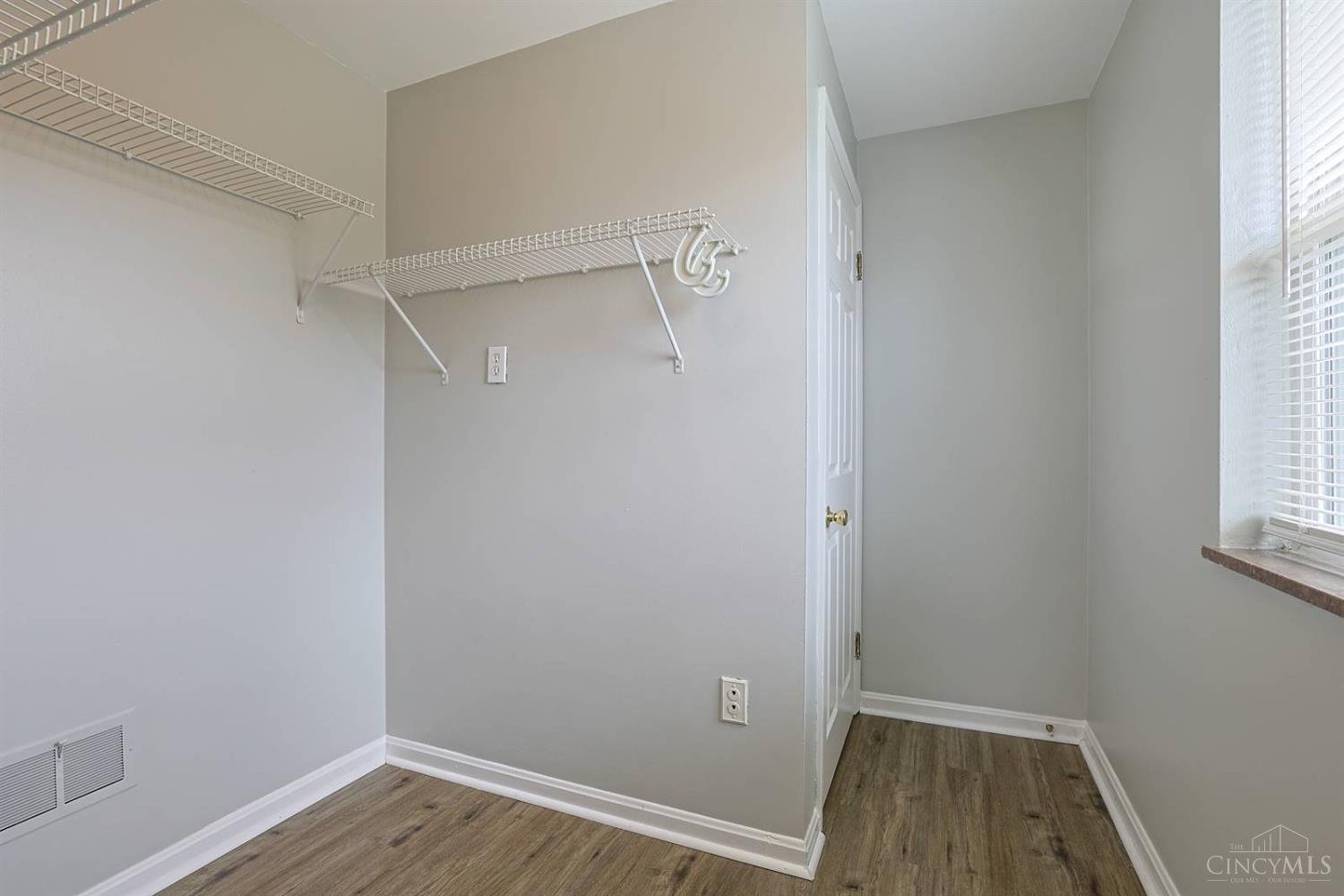 6800 Cheviot Road Cincinnati, OH 45247 - Photo 28 of 35
