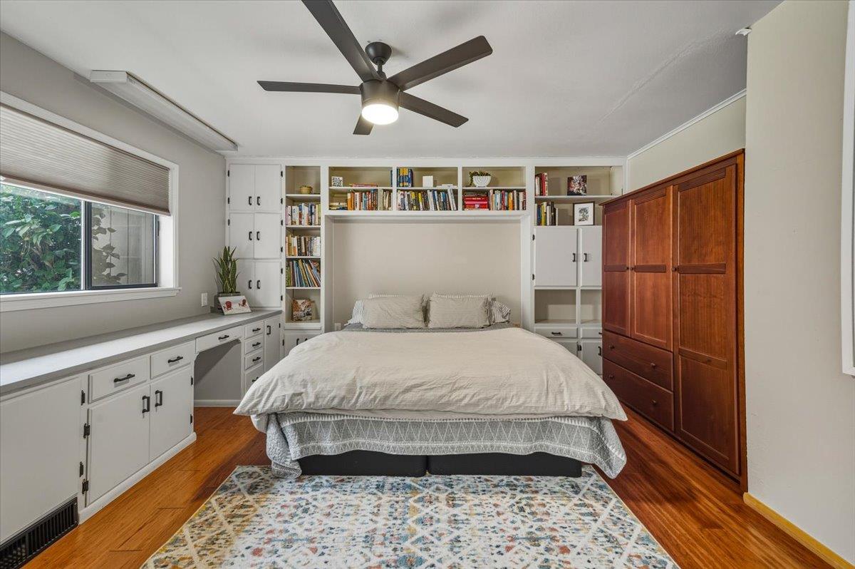 14752 Little Greenhorn Road Grass Valley, CA 95945 - Photo 17 of 35 a bedroom with a large bed and a window