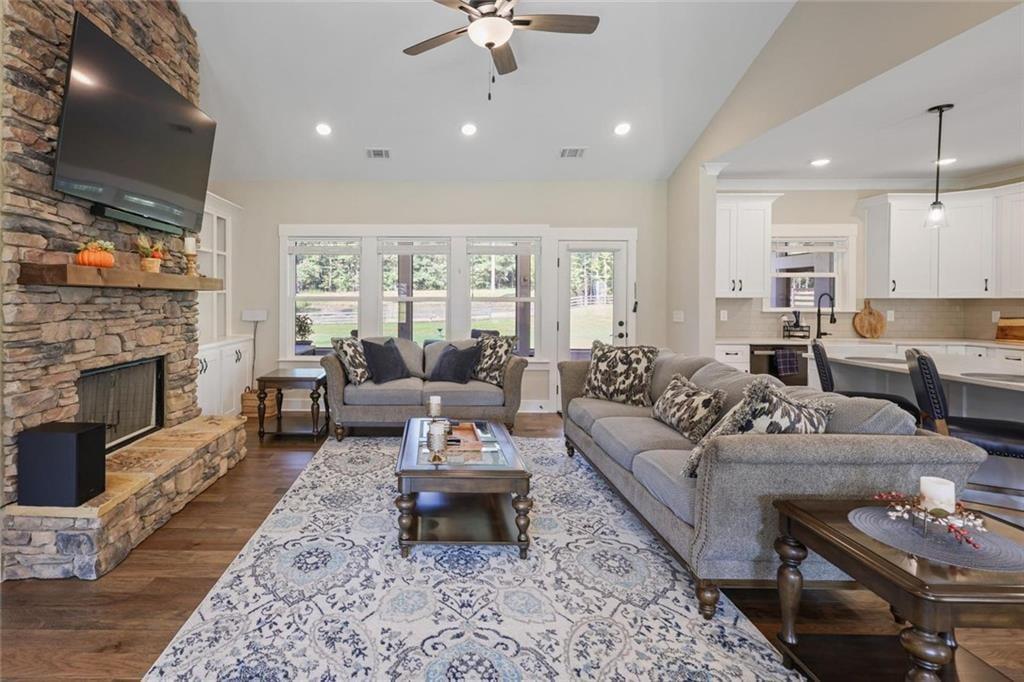 425 Rc Thompson Road Dallas, GA 30157 - Photo 9 of 36 Gallery Image 9