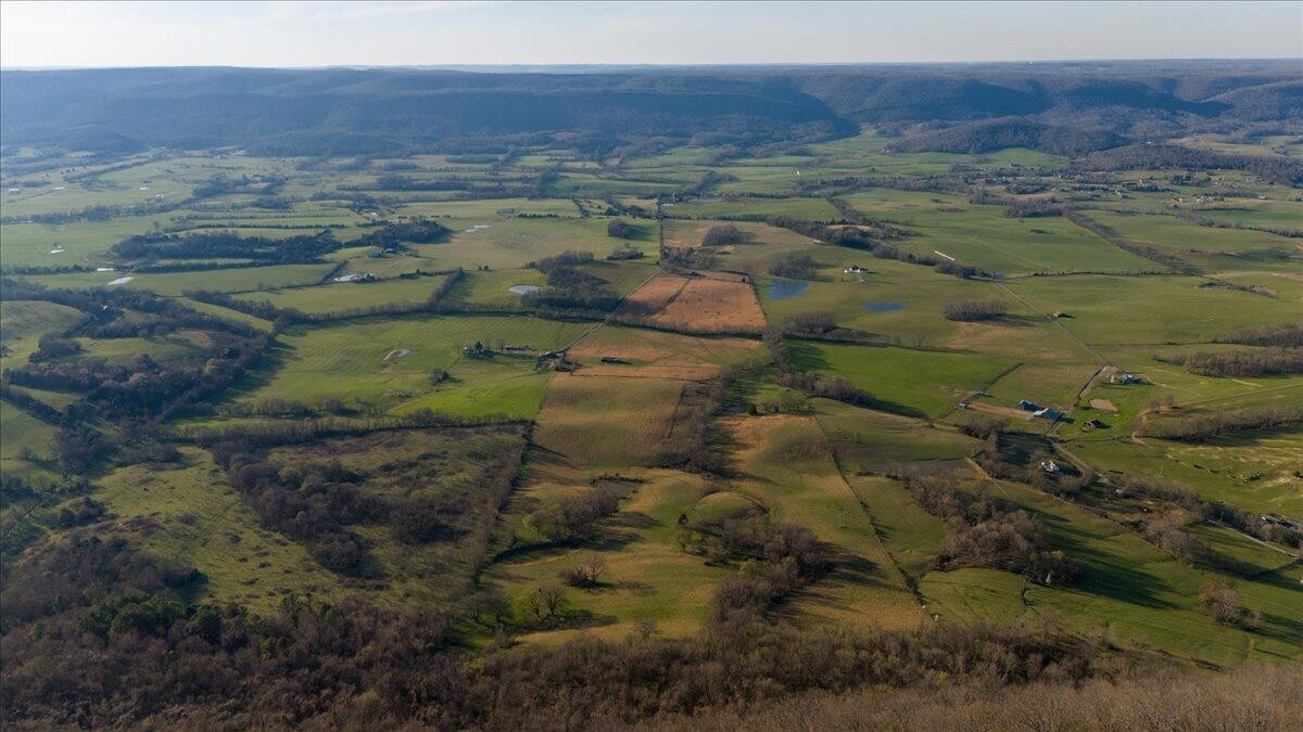 11414 Upper East Valley Road Pikeville, TN 37367 - Photo 18 of 23