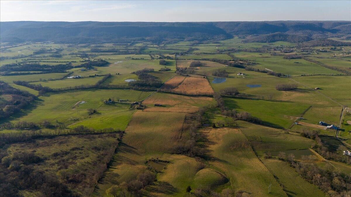 11414 Upper East Valley Road Pikeville, TN 37367 - Photo 20 of 23