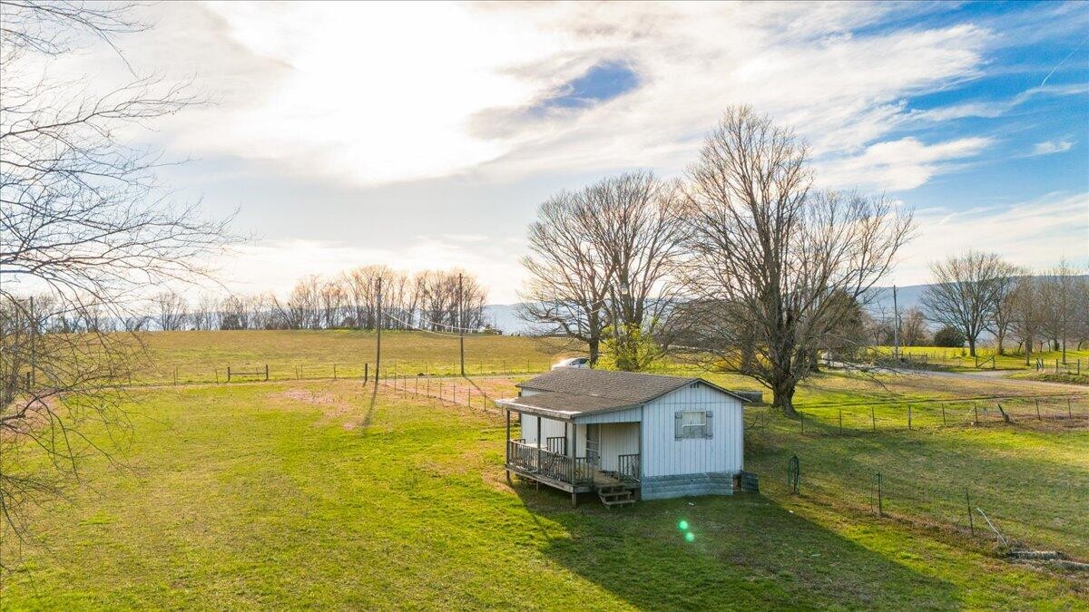 11414 Upper East Valley Road Pikeville, TN 37367 - Photo 7 of 23