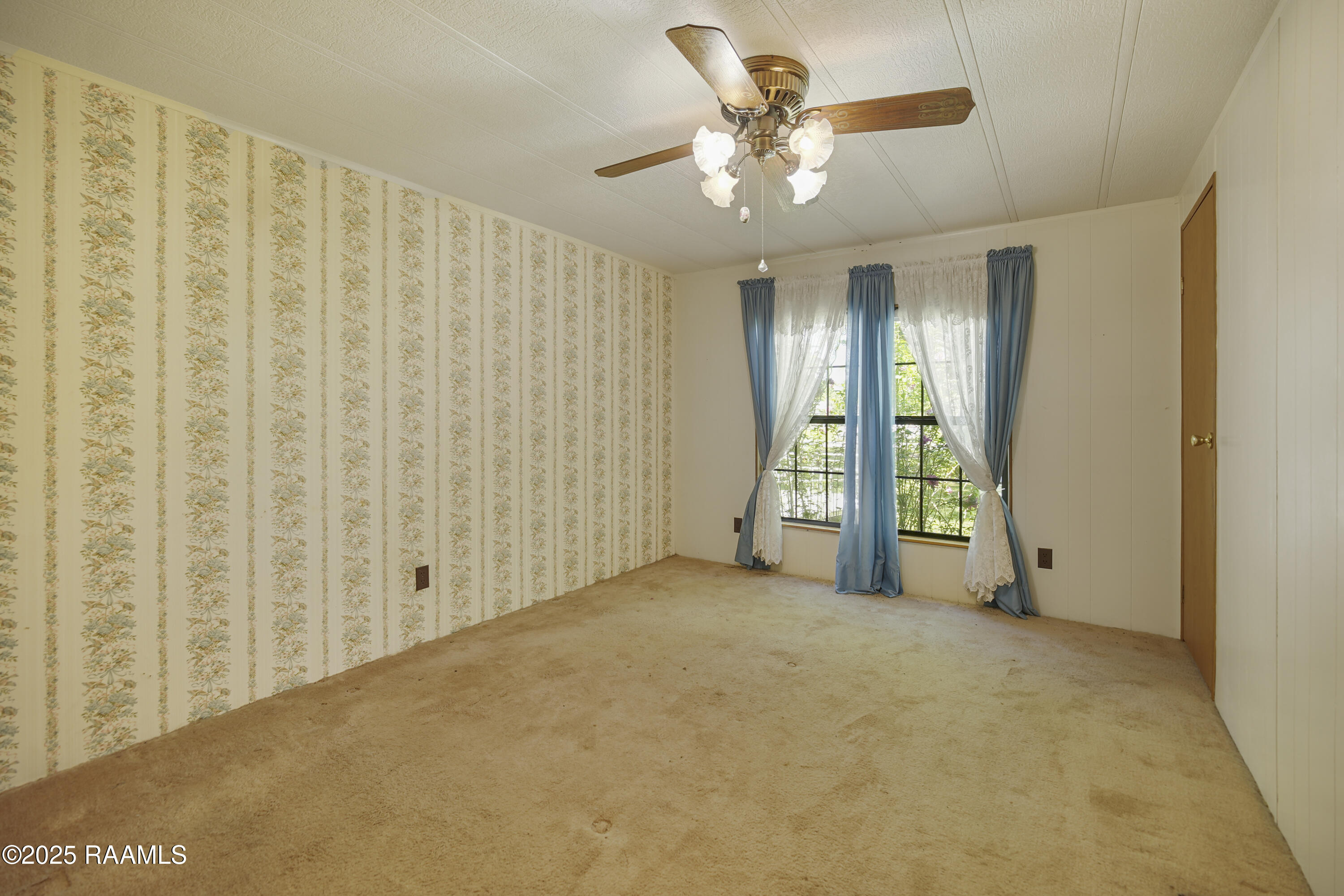 223 Henry Street Patterson, LA 70392 - Photo 8 of 20 DSC01382
