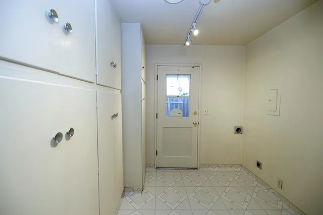 $475,000 | 909 Mt Vernon Drive, Modesto, CA 95350