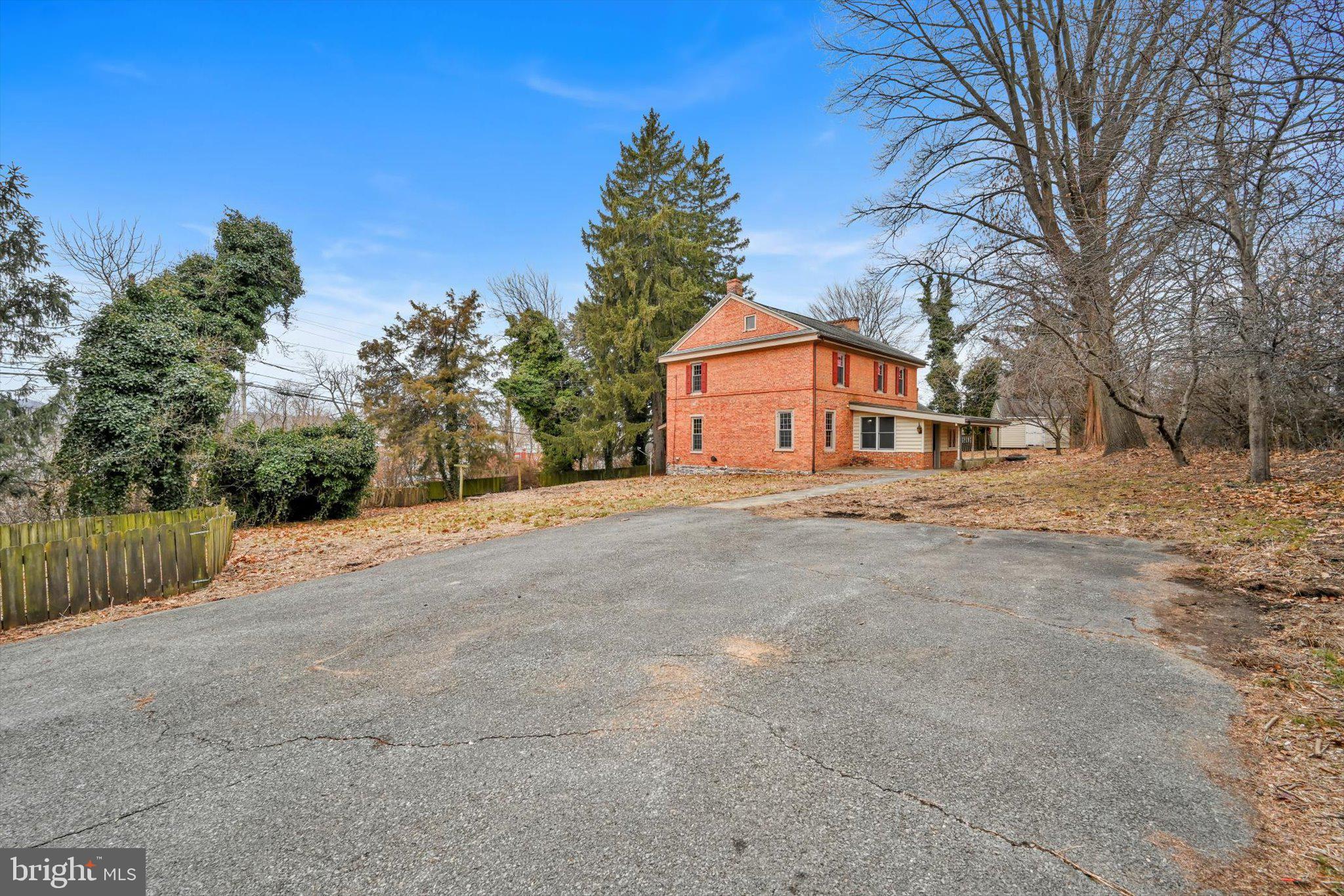 441 South Front Street Columbia, PA 17512 - Photo 41 of 48 Lots of parking space