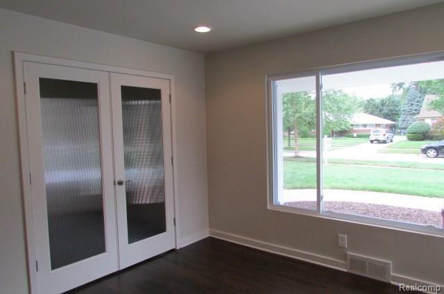 706 South Renaud Road Grosse Pointe, MI 48236 - Photo 12 of 29 IMG_0017.JPG