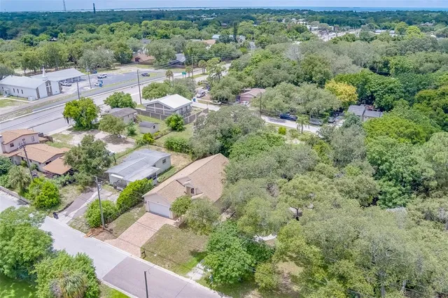 $2,800 | 1950 Lillian Avenue, Tarpon Springs, FL 34689