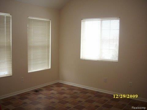 1075 Beaver Run, Unit 70 Troy, MI 48083 - Photo 5 of 9 DSCI0114