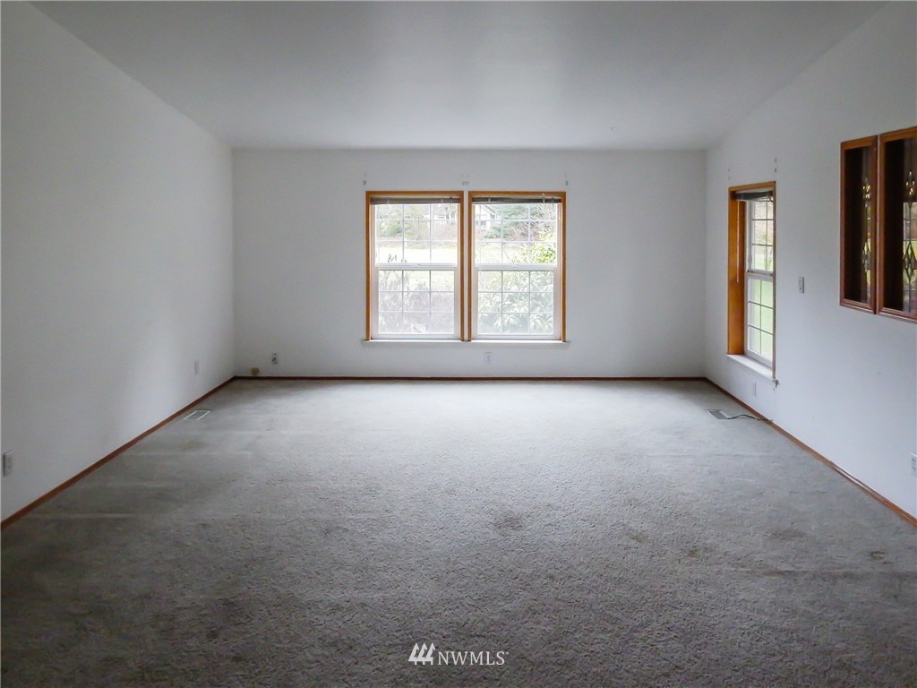 16919 Moon Road Southwest Rochester, WA 98579 - Photo 4 of 25