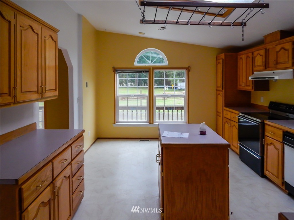 16919 Moon Road Southwest Rochester, WA 98579 - Photo 8 of 25