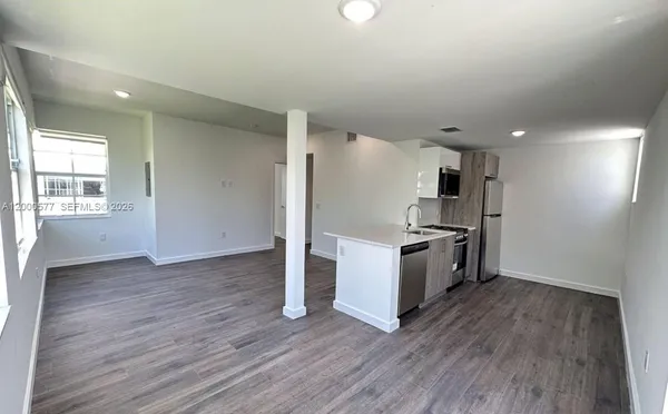 $3,174 | 1570 Euclid Avenue, Unit 6, Miami Beach, FL 33139