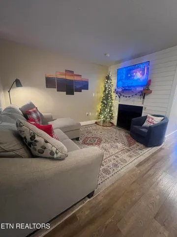 $249,800 | 354 East Holly Ridge Road, Unit 354, Gatlinburg, TN 37738