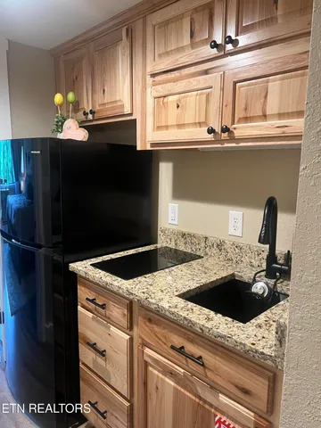 $249,800 | 354 East Holly Ridge Road, Unit 354, Gatlinburg, TN 37738