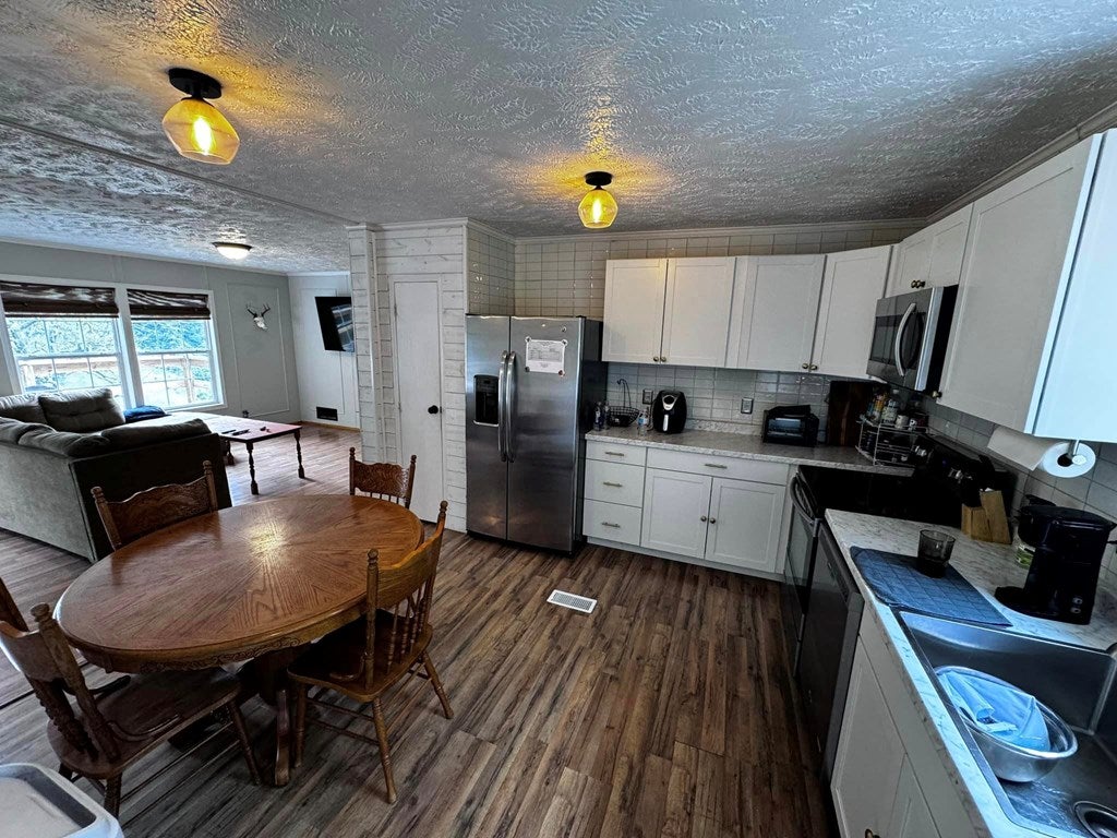 2077 Wardell Road Cedar Bluff, VA 24609 - Photo 6 of 31 Gallery Image 6