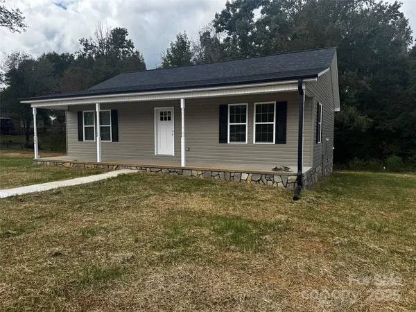 front view of house with a yard