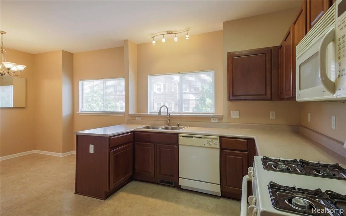 22696 Goddard Road Taylor, MI 48180 - Photo 14 of 23 Kitchen view