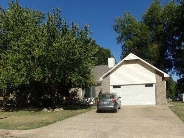 $259,900 | 1102 Alexander Street, Winfield, KS 67156