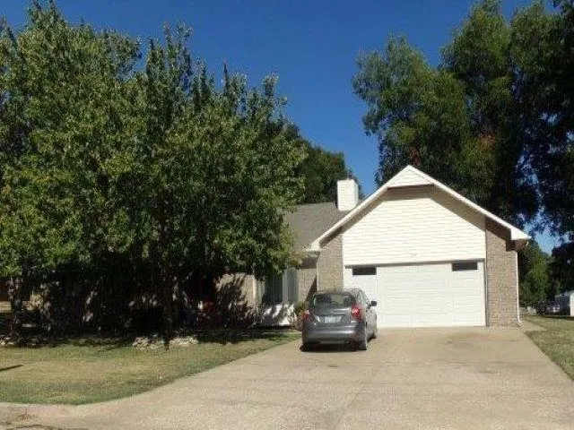 $259,900 | 1102 Alexander Street, Winfield, KS 67156