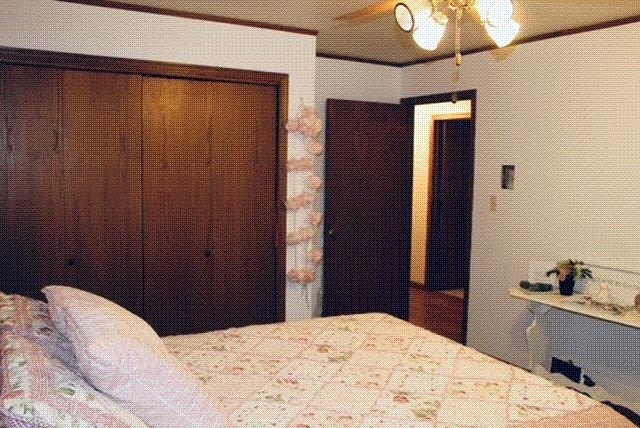 1102 Alexander Street Winfield, KS 67156 - Photo 15 of 21