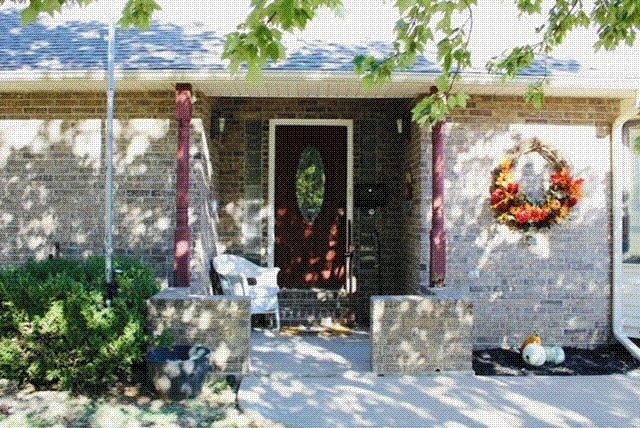 1102 Alexander Street Winfield, KS 67156 - Photo 2 of 21