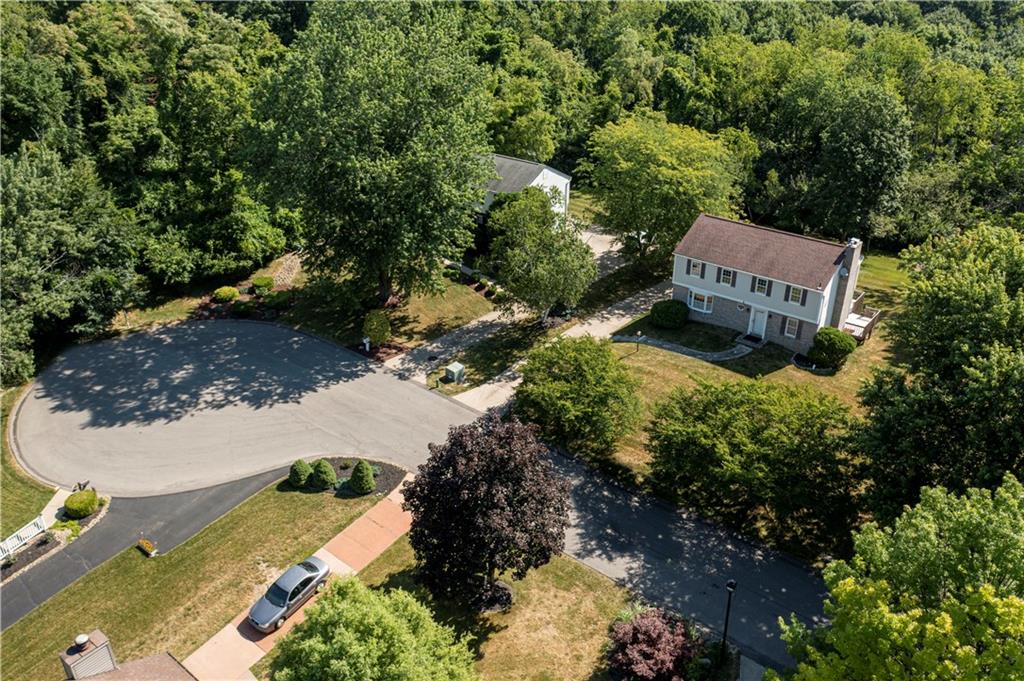 142 Lakeview Drive McKees Rocks, PA 15136 - Photo 25 of 25 142 Lakeview Drive ... Cul de sac ...
