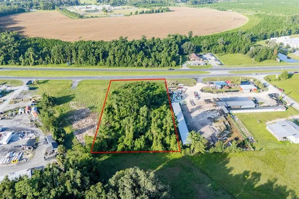 $189,000 | 19 Southeast Highway 19, Old Town, FL 32680
