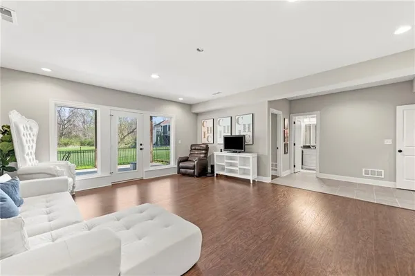 $499,000 | 21004 East 37th Terrace Court South, Independence, MO 64057