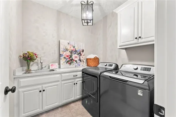 $499,000 | 21004 East 37th Terrace Court South, Independence, MO 64057