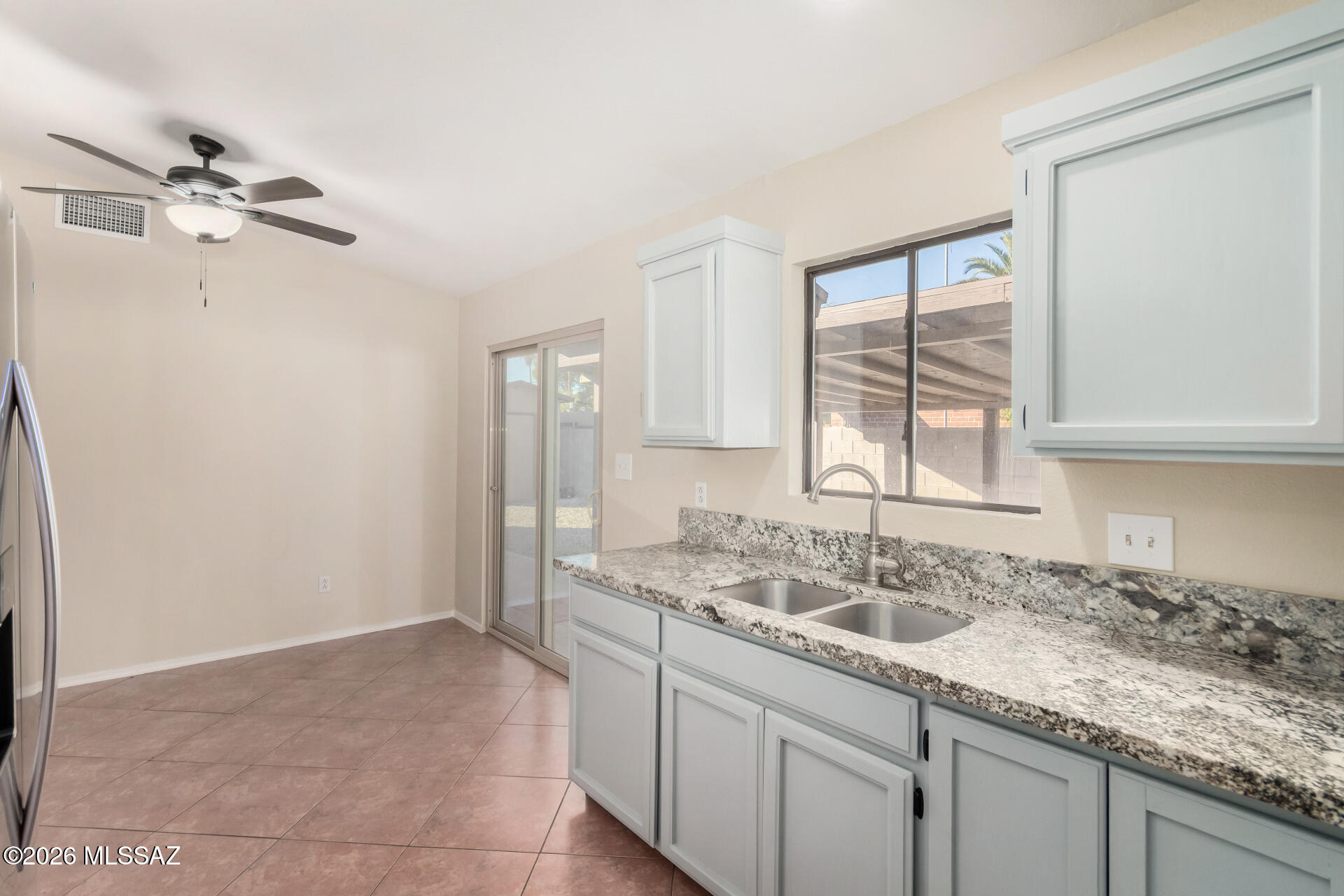 548 South Country Club Road Tucson, AZ 85716 - Photo 9 of 26