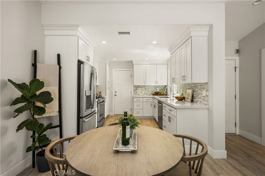 32 Acorn, Unit 15 Irvine, CA 92604 - Photo 4 of 51