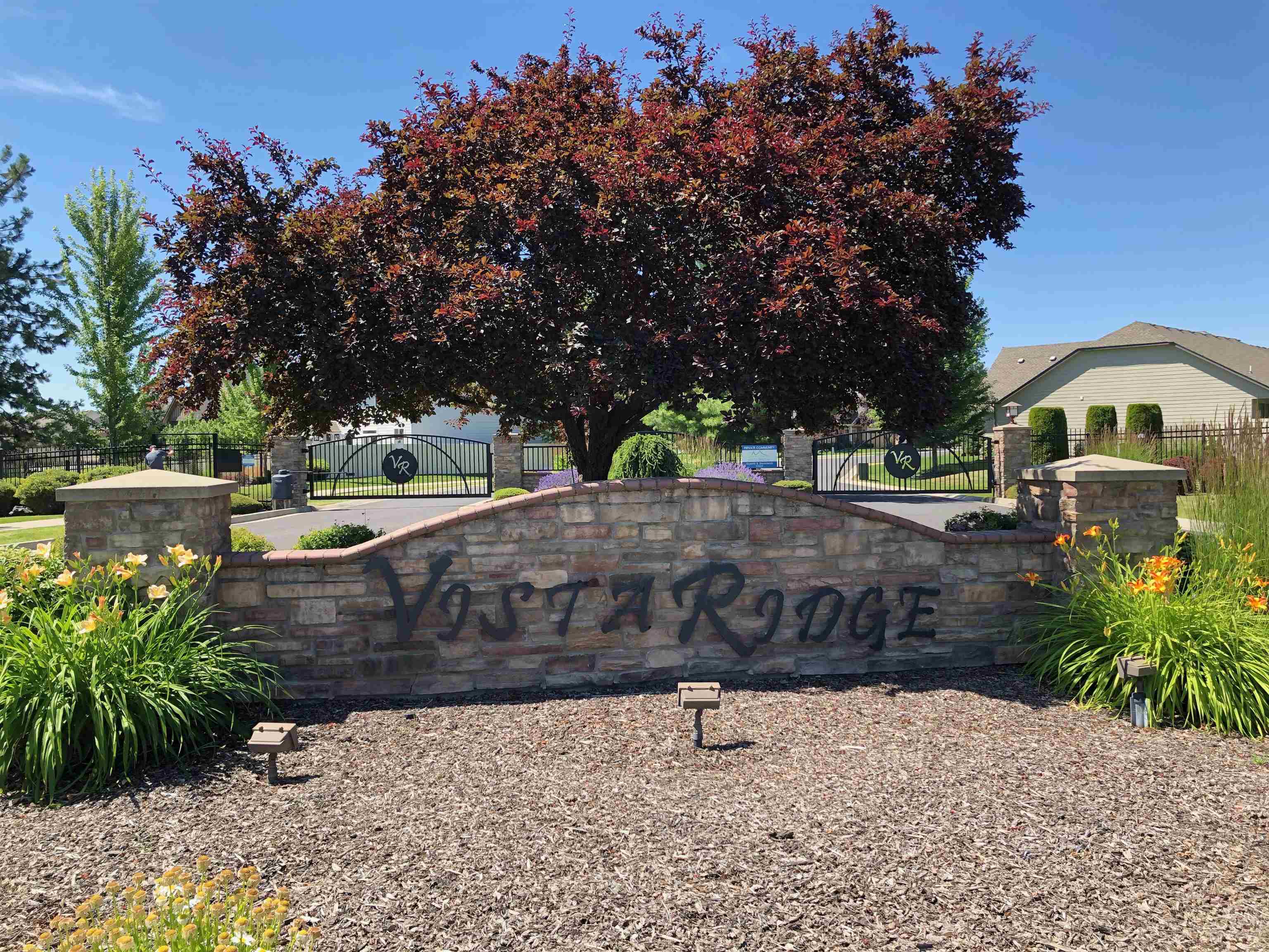 2810 Sunset View Lane Spokane, WA 99208 - Photo 2 of 31