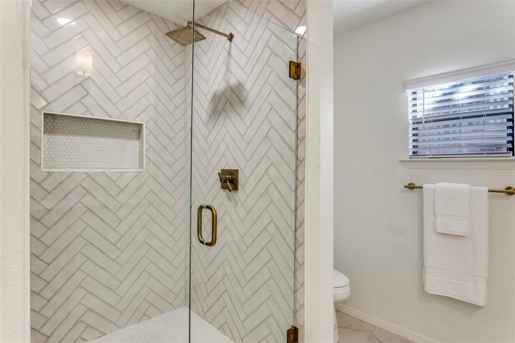 4601 Pershing Avenue Fort Worth, TX 76107 - Photo 17 of 28 a bathroom with a shower