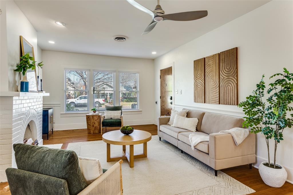 4601 Pershing Avenue Fort Worth, TX 76107 - Photo 4 of 28 a living room with furniture and a large window