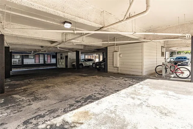 $1,195 | 2803 Hemphill Park, Unit B204, Austin, TX 78705