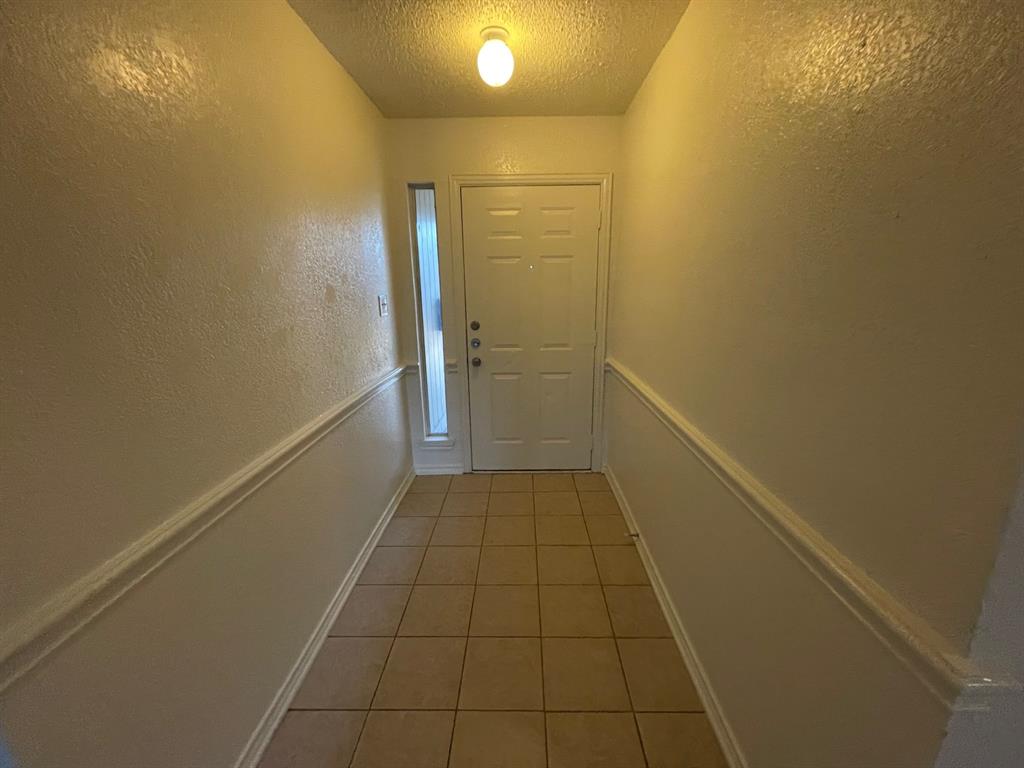 804 Cullum Court, Unit A Hurst, TX 76053 - Photo 3 of 29