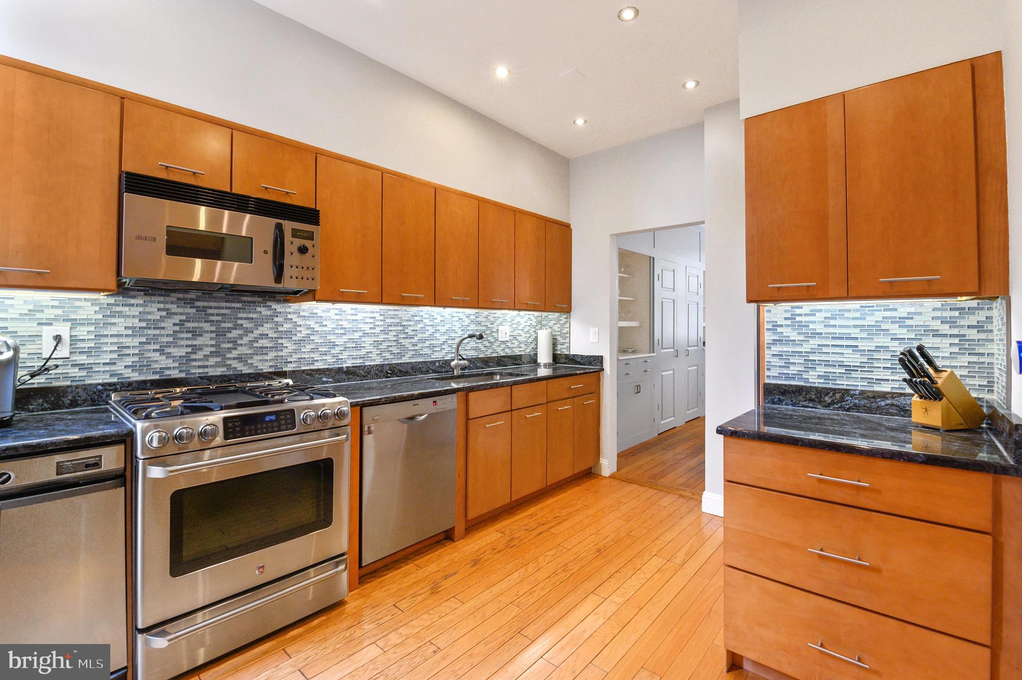 109-11 Pine St Philadelphia, PA 19106 - Photo 13 of 36