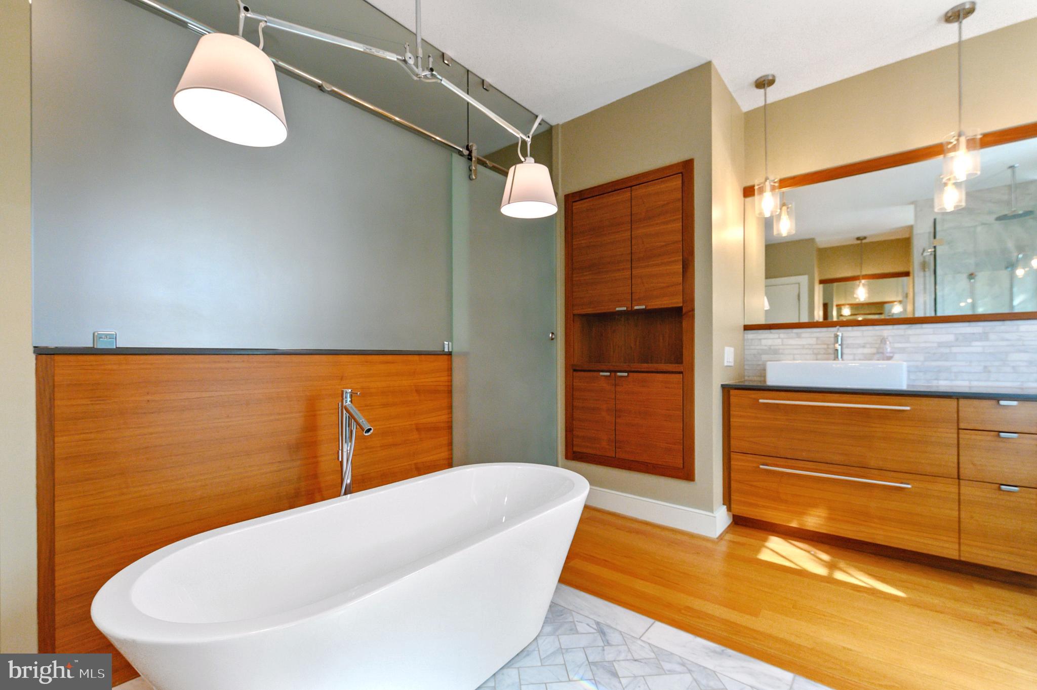 109-11 Pine St Philadelphia, PA 19106 - Photo 21 of 36