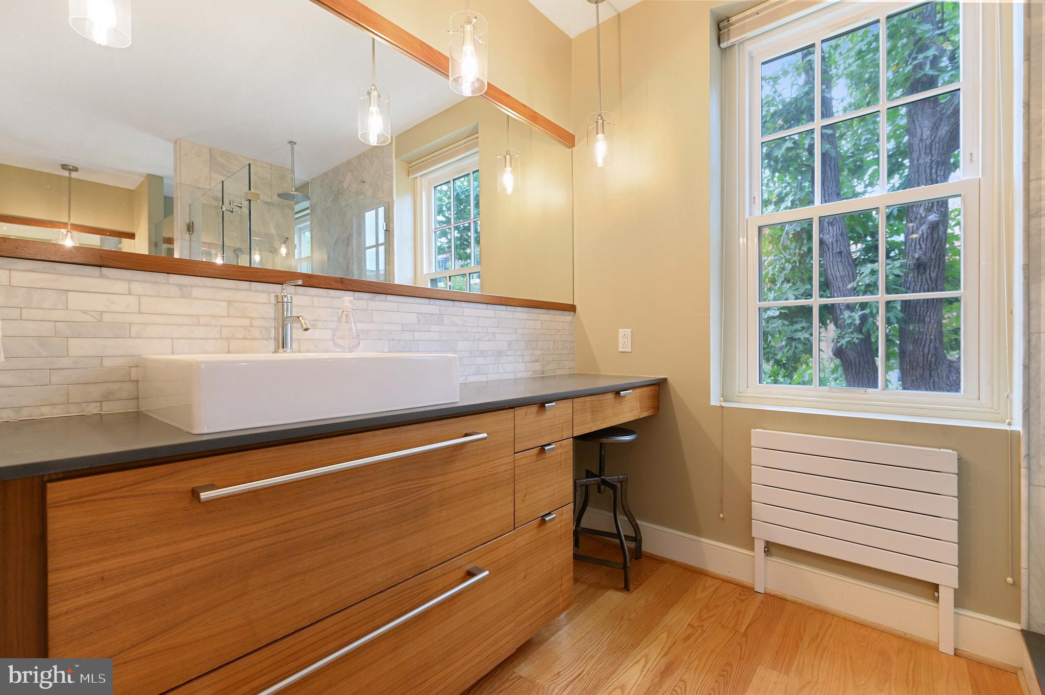 109-11 Pine St Philadelphia, PA 19106 - Photo 23 of 36