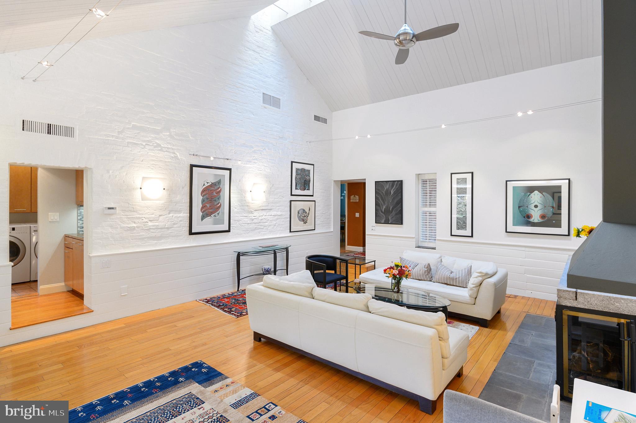 109-11 Pine St Philadelphia, PA 19106 - Photo 10 of 36