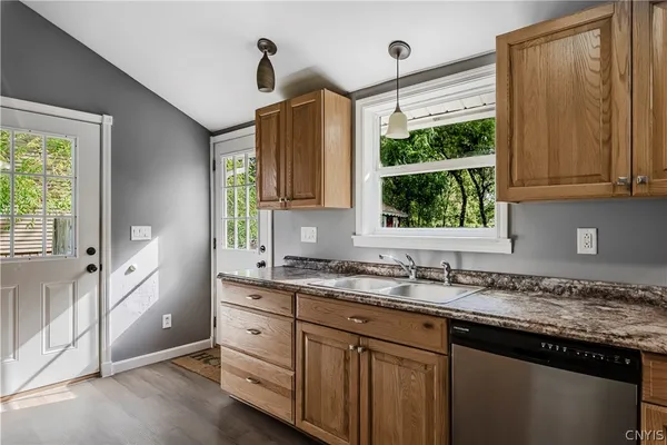 $188,500 | 314 Stafford Avenue North, Marshall, NY 13480