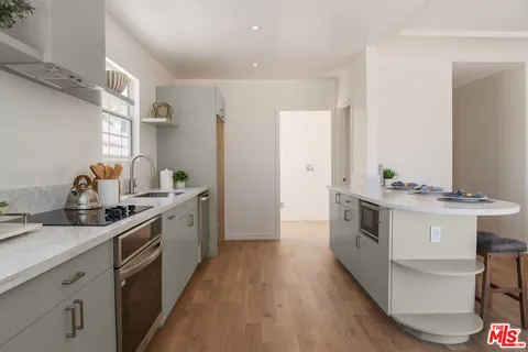 $1,250,000 | 1826 West 78th Street, Los Angeles, CA 90047