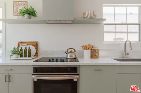 $1,250,000 | 1826 West 78th Street, Los Angeles, CA 90047