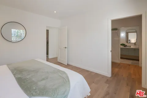 $1,250,000 | 1826 West 78th Street, Los Angeles, CA 90047