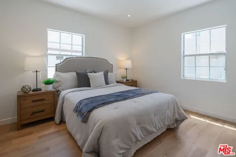 $1,250,000 | 1826 West 78th Street, Los Angeles, CA 90047