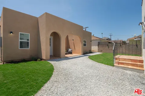 $1,250,000 | 1826 West 78th Street, Los Angeles, CA 90047