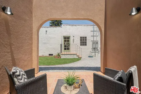 $1,250,000 | 1826 West 78th Street, Los Angeles, CA 90047