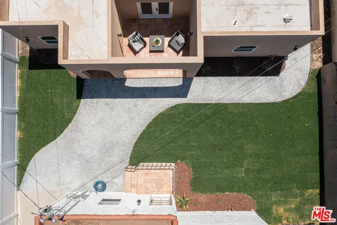 $1,250,000 | 1826 West 78th Street, Los Angeles, CA 90047