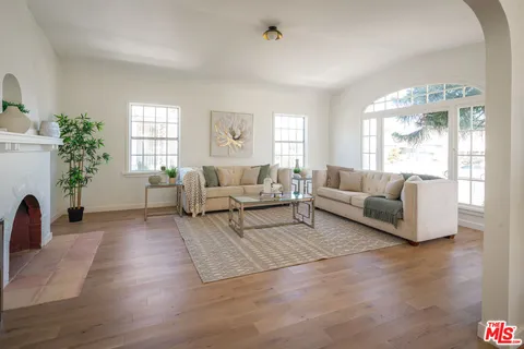 $1,250,000 | 1826 West 78th Street, Los Angeles, CA 90047