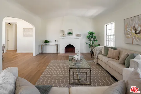 $1,250,000 | 1826 West 78th Street, Los Angeles, CA 90047